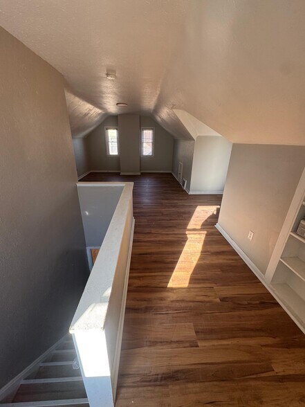 Building Photo - 6707 Laverne Ave