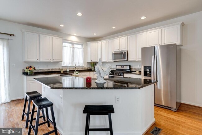 Building Photo - 5136 Ballycastle Cir
