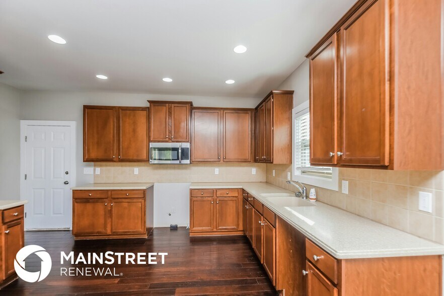 Building Photo - 18 Sweetwater Bridge Tr