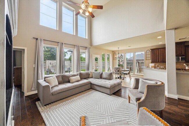 Building Photo - 28919 Crested Butte Dr