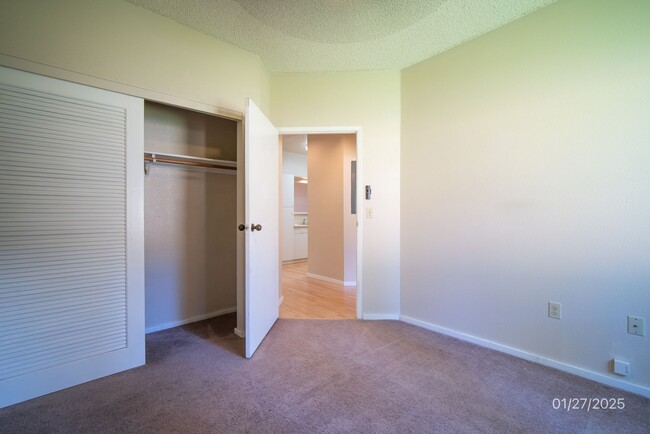 Building Photo - 2 Bd 1 bath 2 Pkg - Mililani Mauka - 95-10...