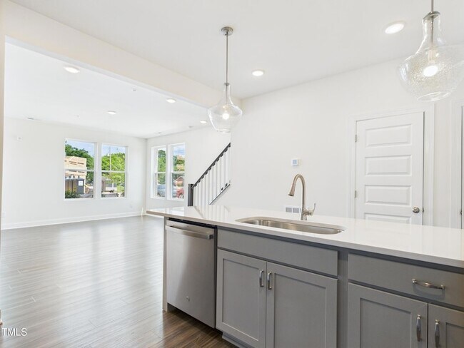 Building Photo - 1259 Shaw View Aly