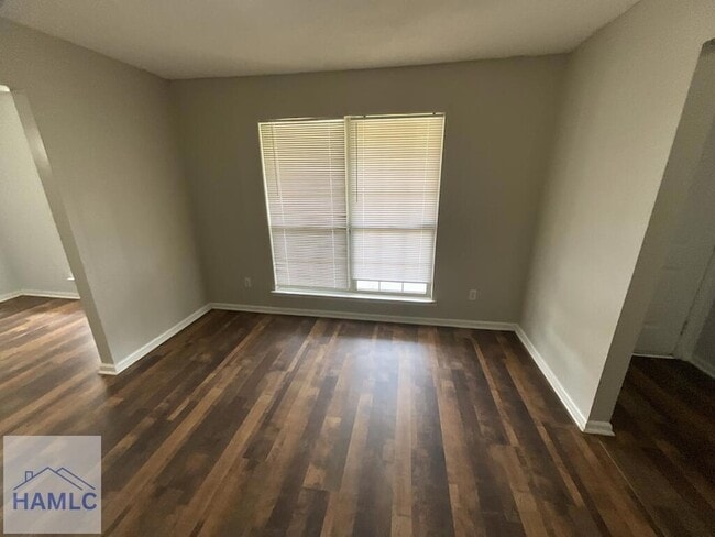 Building Photo - 1750 Latham Ct