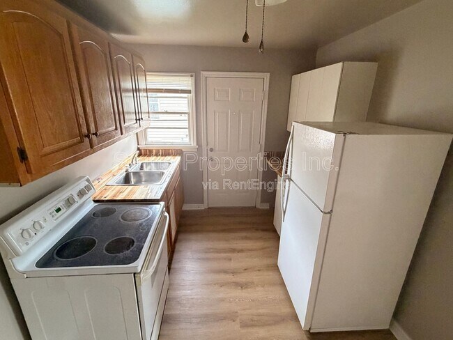Building Photo - 1029 Bellemeade Ave