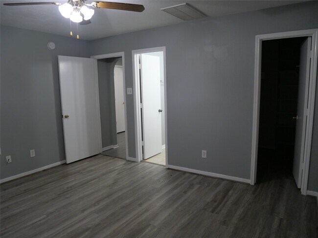 Building Photo - 11931 Panay Village Cir