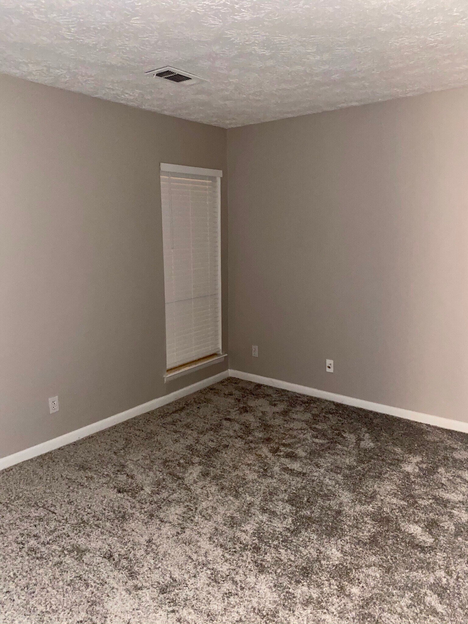 2nd Floor Bedroom - 1131 Roselawn Ln SE
