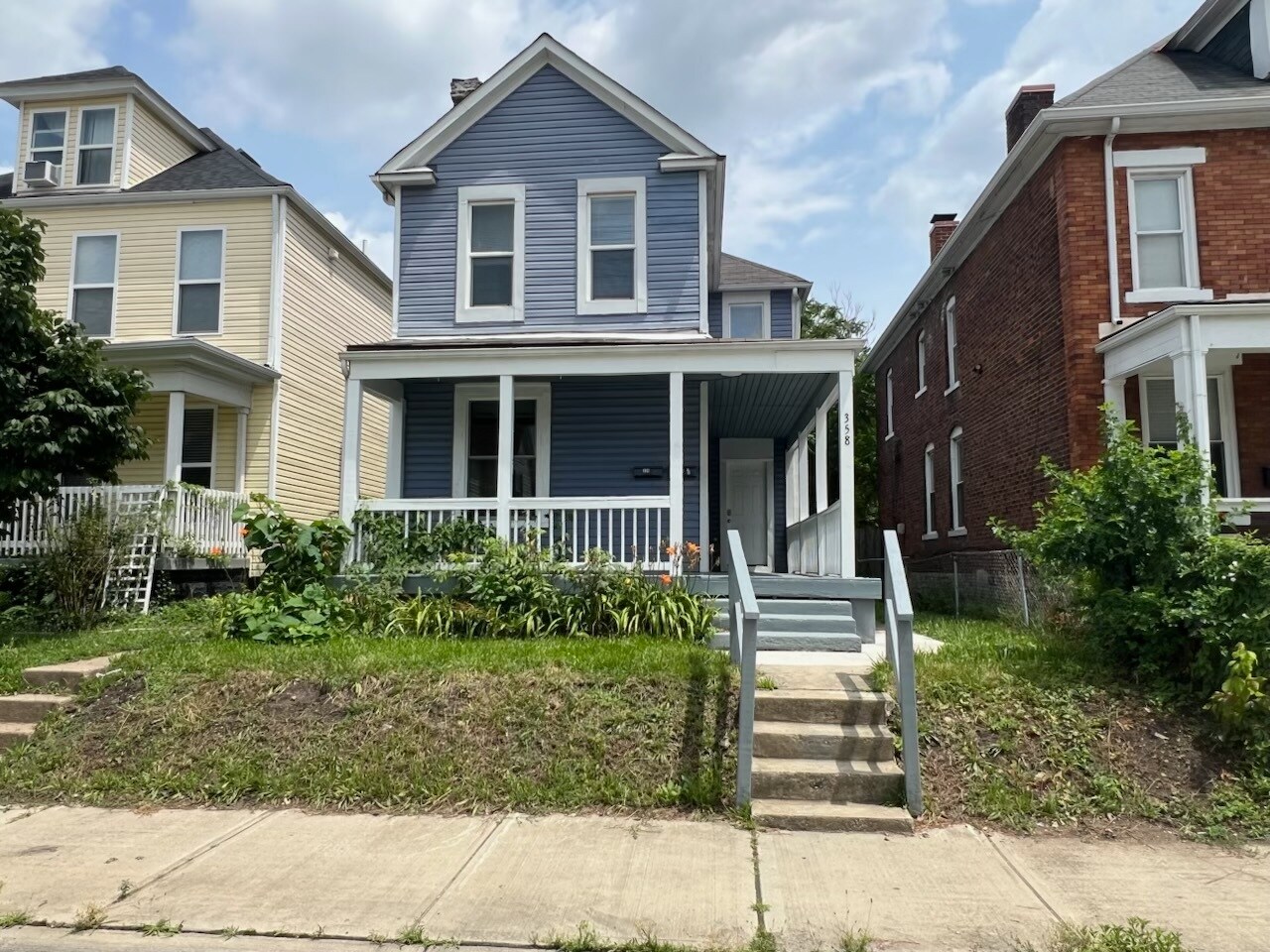 Building Photo - 358 Saint Clair Ave