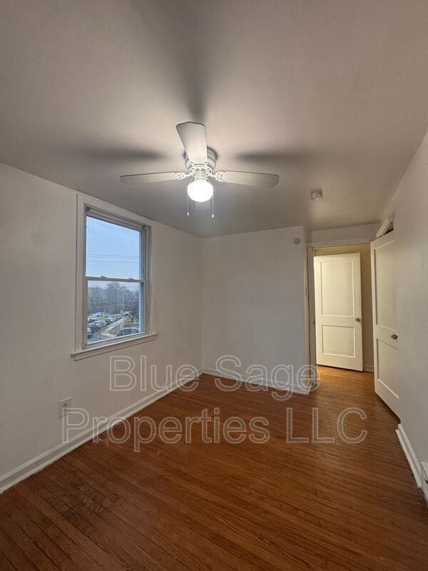 Building Photo - 575 S 4th St