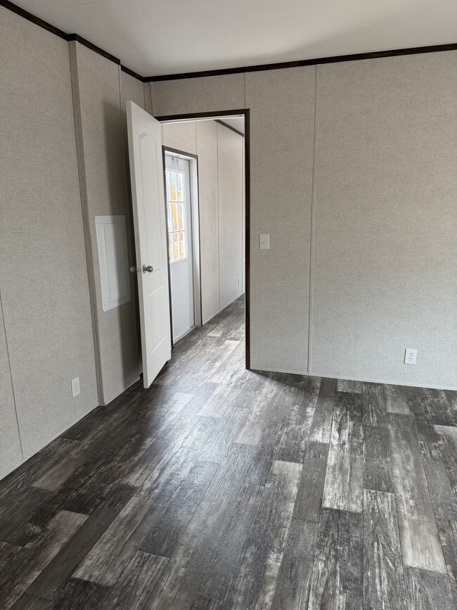 Building Photo - 408 Parker St