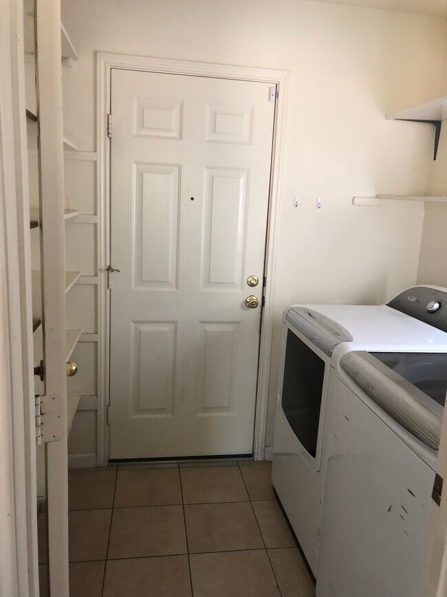 Building Photo - 1444 Kenneys Way