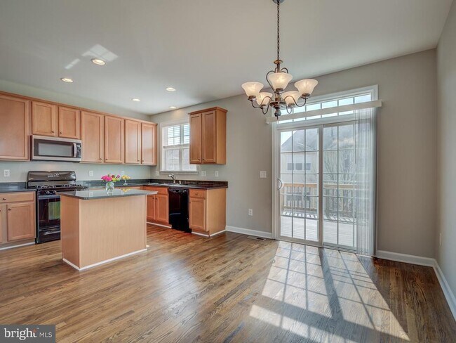 Building Photo - 42451 Magellan Square