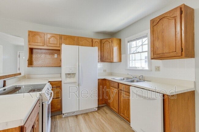 Building Photo - 3703 S Sherman St