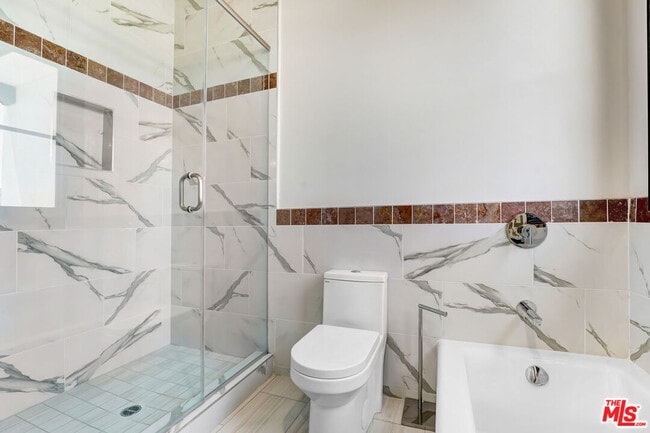 Building Photo - 1621 Franklin St