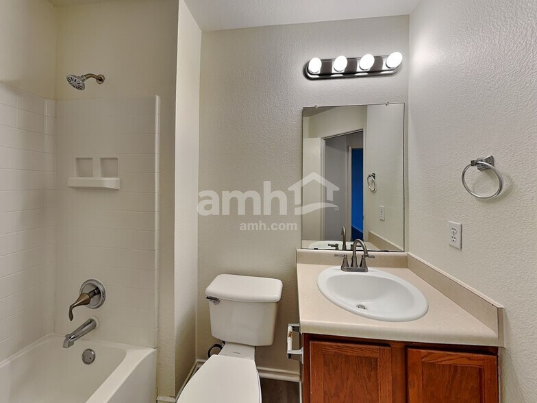 Building Photo - 3500 Banda Ln