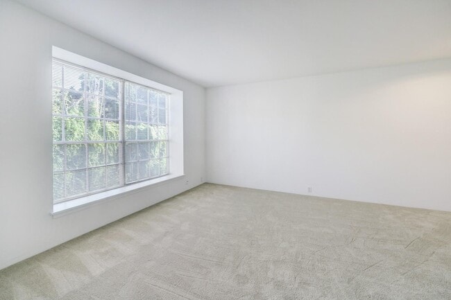 Building Photo - 5353 Institute Ln