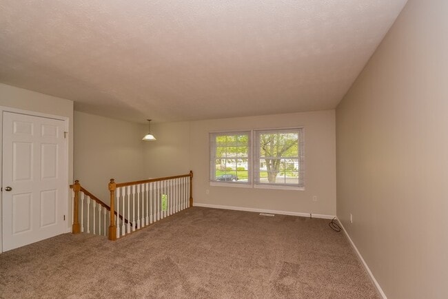 Building Photo - 1031 Stratford Pl