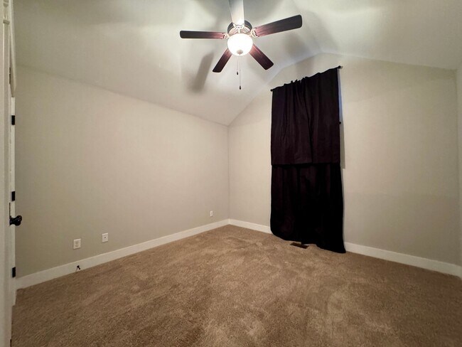 Building Photo - 6477 Olin Ln