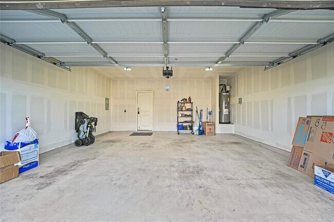 Building Photo - 305 Redfish Ln