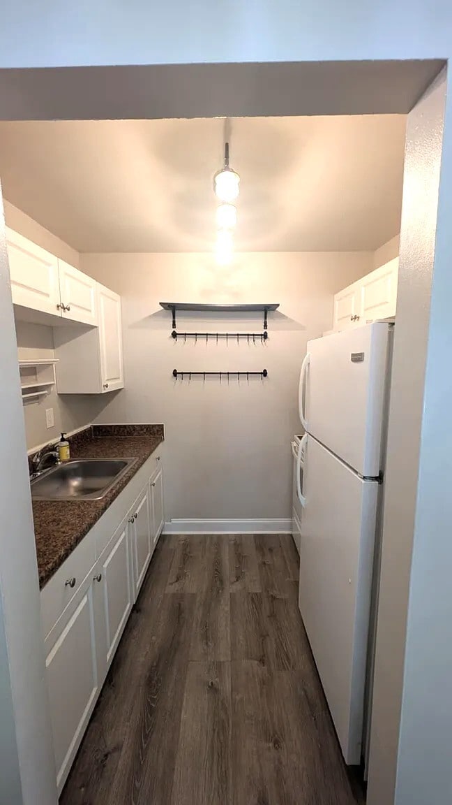 Building Photo - 24862 US Hwy 19 N