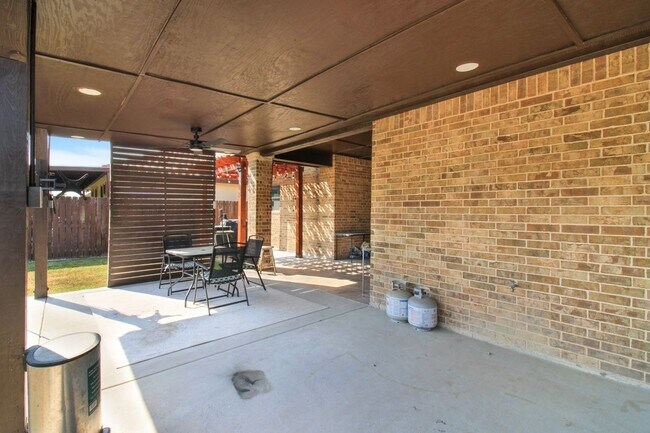 Building Photo - 2917 Colorado Ave