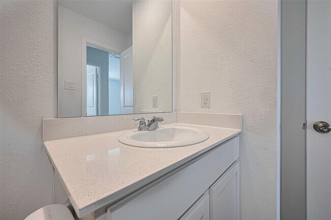 Building Photo - 5110 Sunvalley Bend Dr