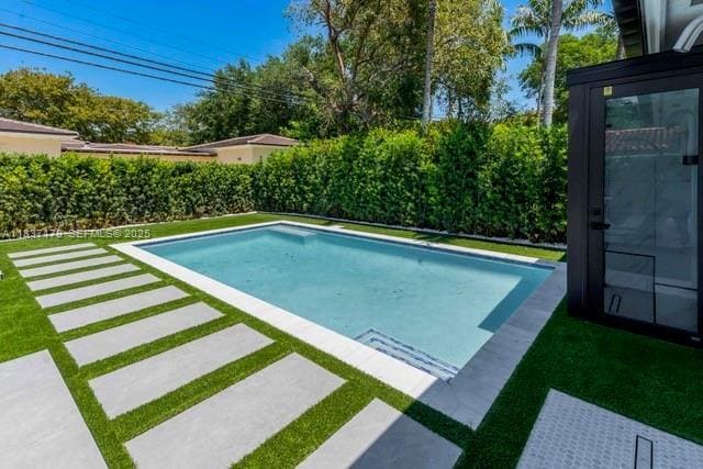 Building Photo - 1543 Bird Rd