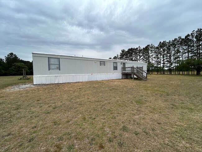 Primary Photo - 165 Kesler Dr