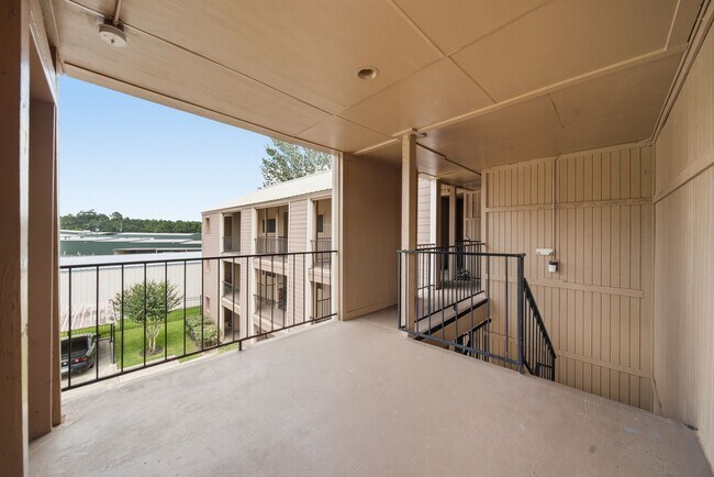 Building Photo - 15575 Marina Dr