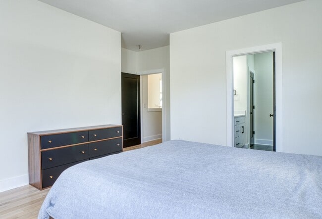 Building Photo - 96 Shields Ln