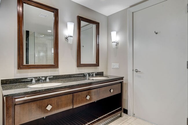 Building Photo - Sky Las Vegas-Strip/City/Red Rock Mtn Views from this Stunning 2Bd/2.5Ba Residence