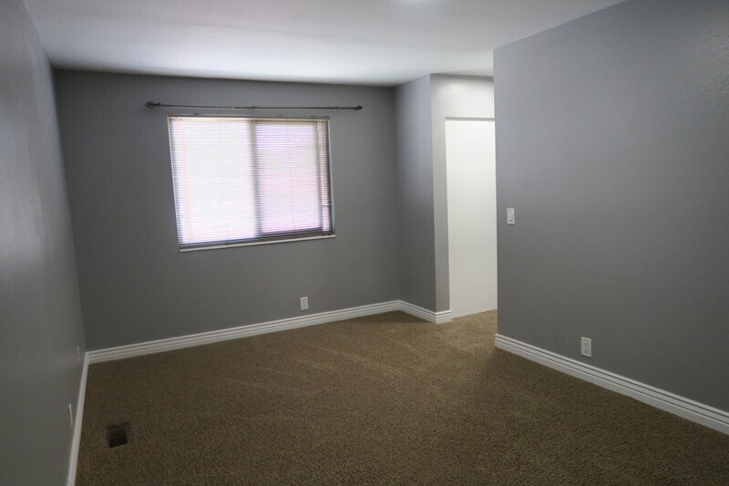 Building Photo - 7818 S Chadbourne Dr