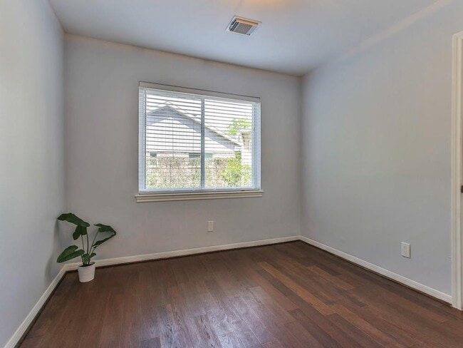 Building Photo - 12514 Kingsride Ln