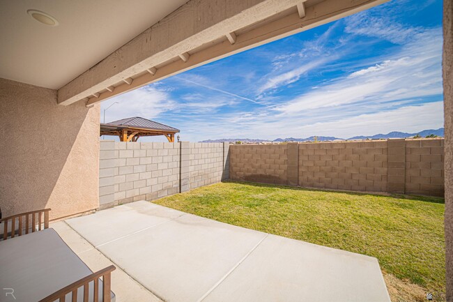 Building Photo - 3839 S Desert Sky Dr