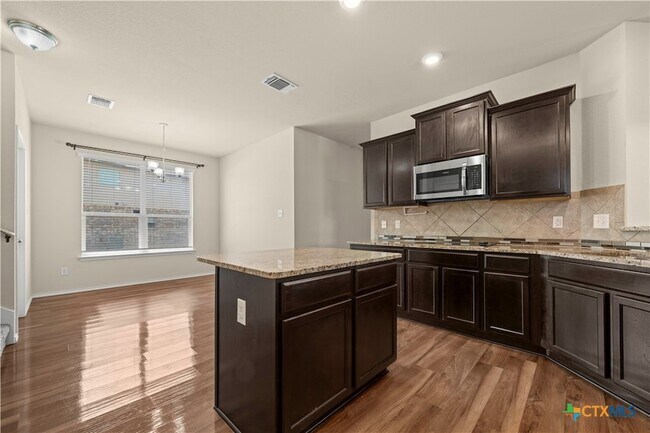 Building Photo - 2610 Bargello St