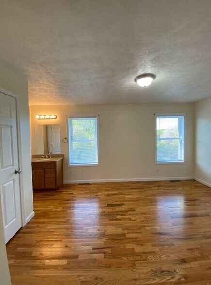 Building Photo - 204 Betsinger Rd