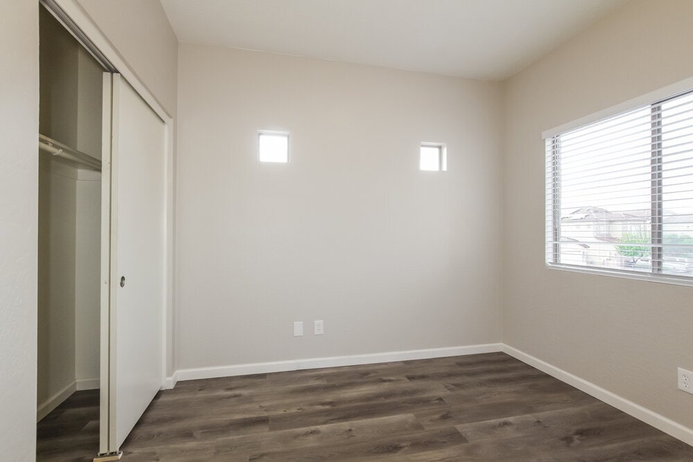 Building Photo - 16801 W Statler St