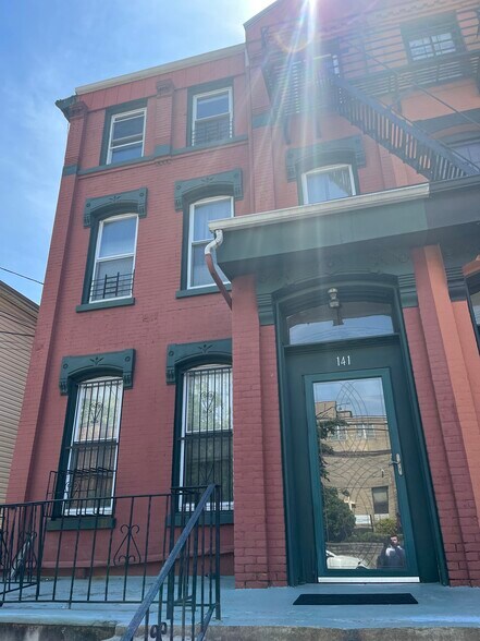 Building Photo - 141 Lembeck Ave