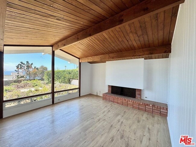 Building Photo - 31617 Broad Beach Rd
