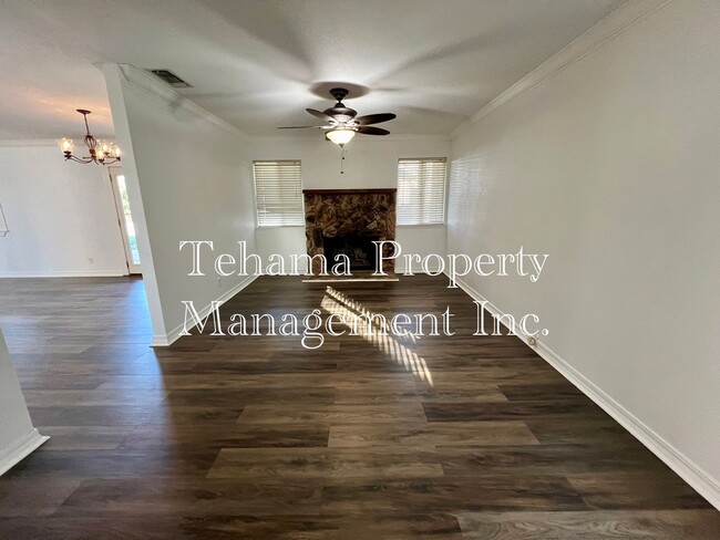 Building Photo - Beautiful 3 bedroom 2 bath home in Red Bluff