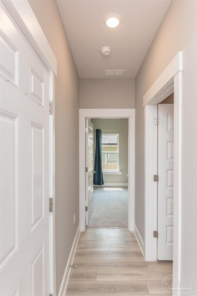 Building Photo - 240 Camellia Dr