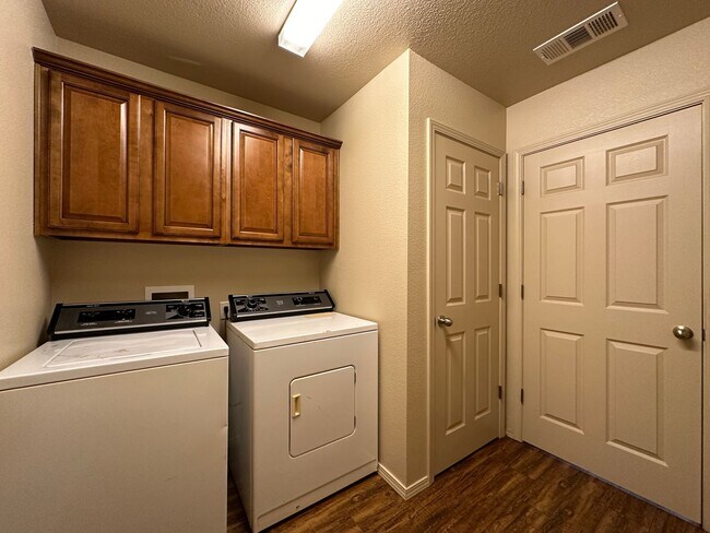 Building Photo - Tulsa St Duplex
