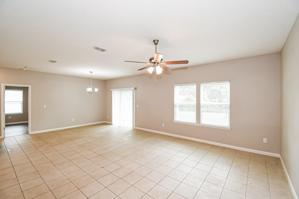 Building Photo - 11085 Haws Ln