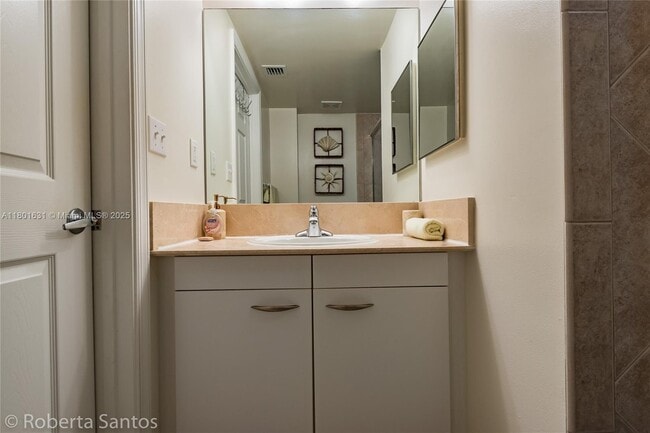 Building Photo - 2080 S Ocean Dr
