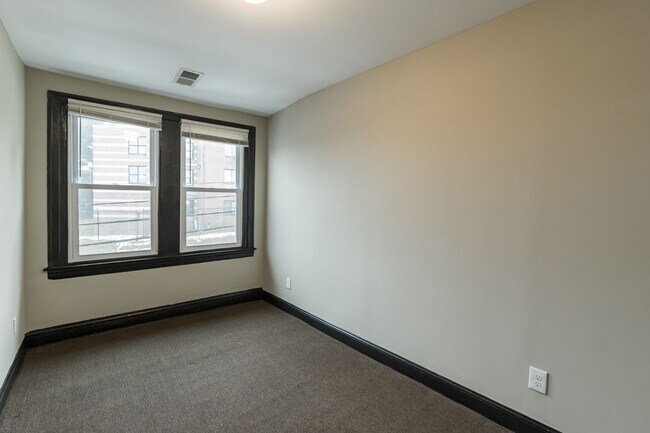 Building Photo - 5700 N 20th St