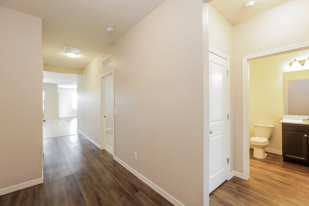 Building Photo - 37317 W Bello Ln