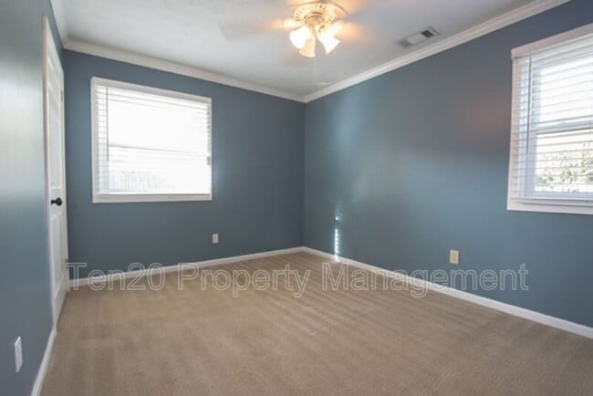 Building Photo - 2813 Edgewood Rd