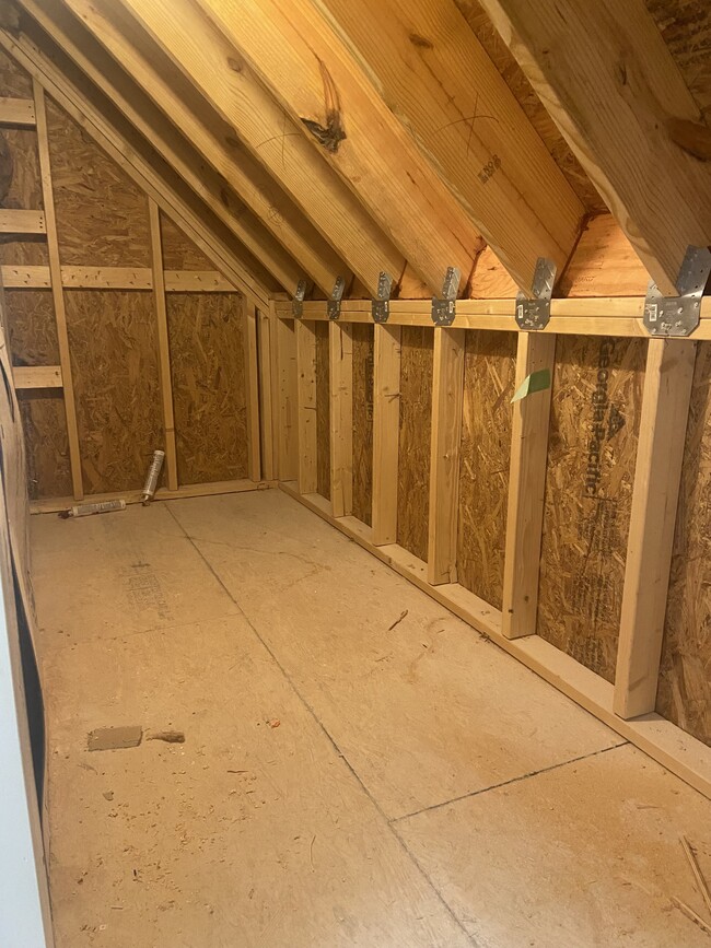 Building Photo - 137 Marblehead Dr