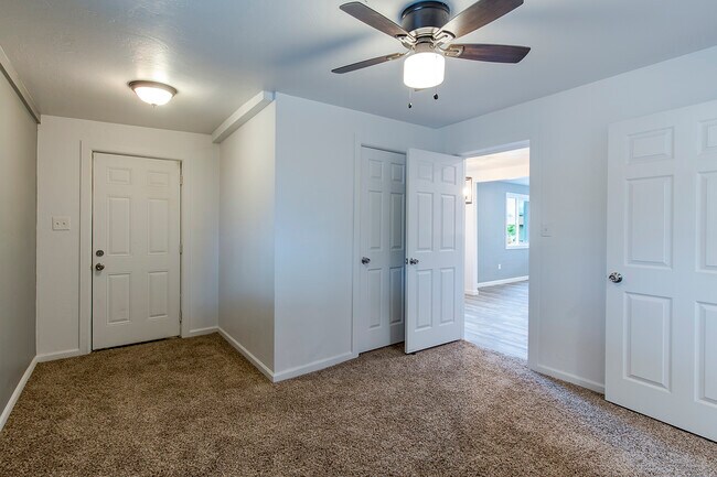 Building Photo - 4535 E 14th St