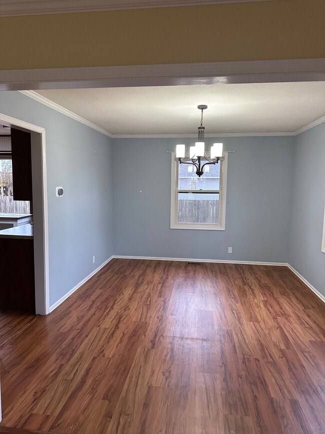 Building Photo - 776 Meadowbrook Ave