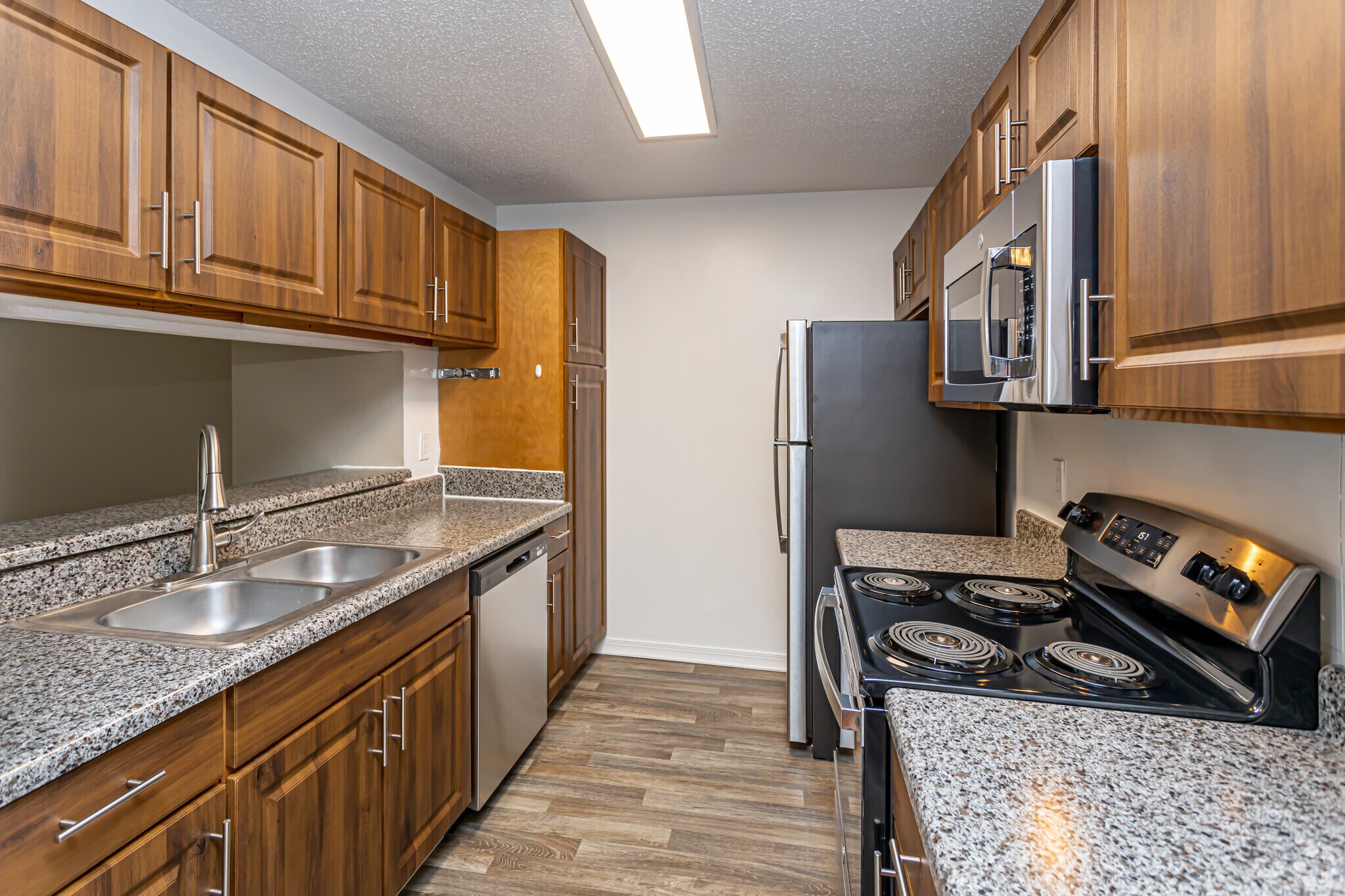 Royal Gulf Apartment Homes 190 Gateway Dr Biloxi MS 39531 Apartment